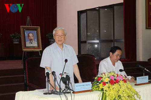 Генсекретарь ЦК КПВ провел рабочую встречу с руководителями провинции Кантхо